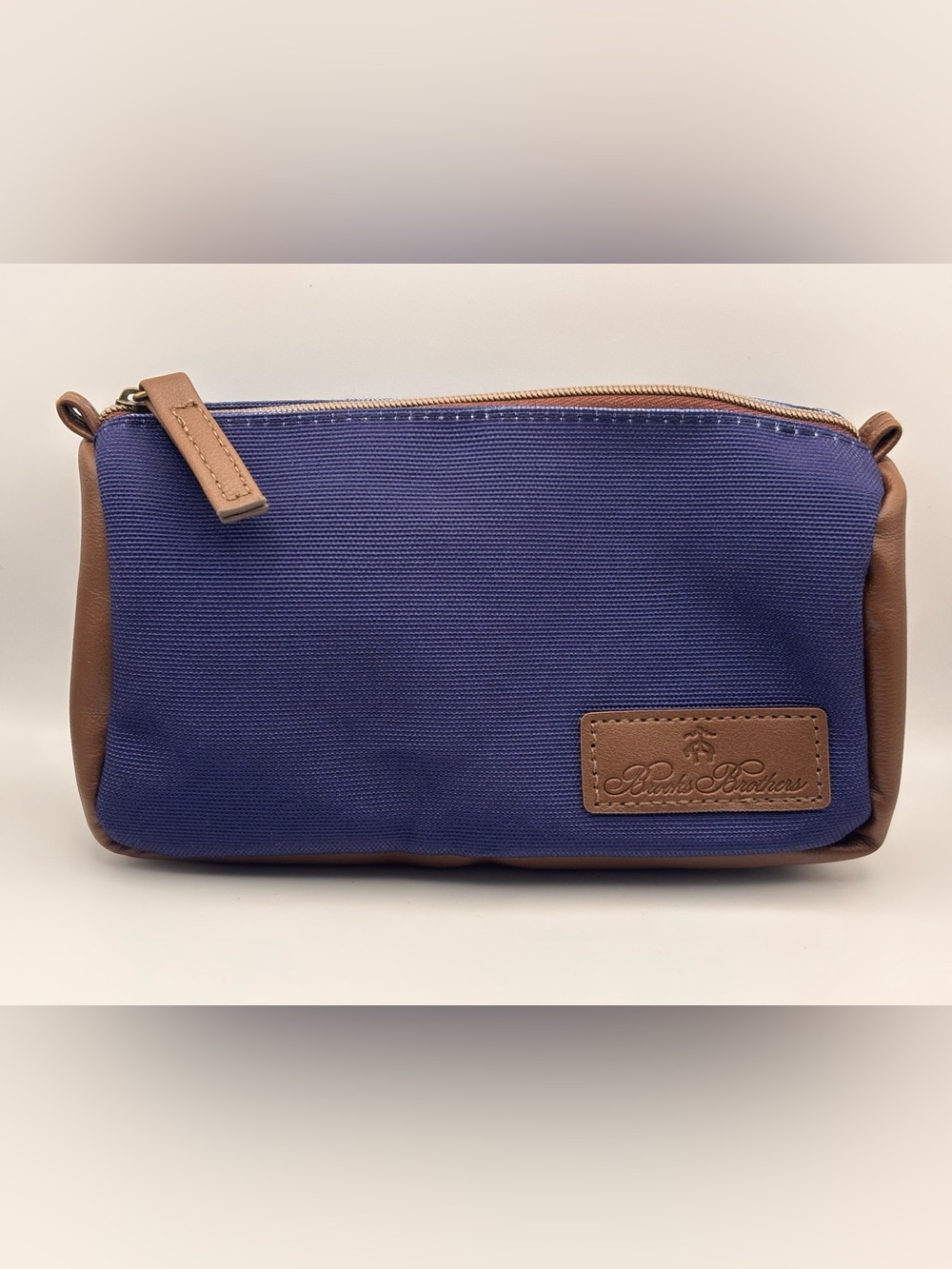 United Airlines Brooks Brothers Amenity Kit Travel Toiletry Bag
